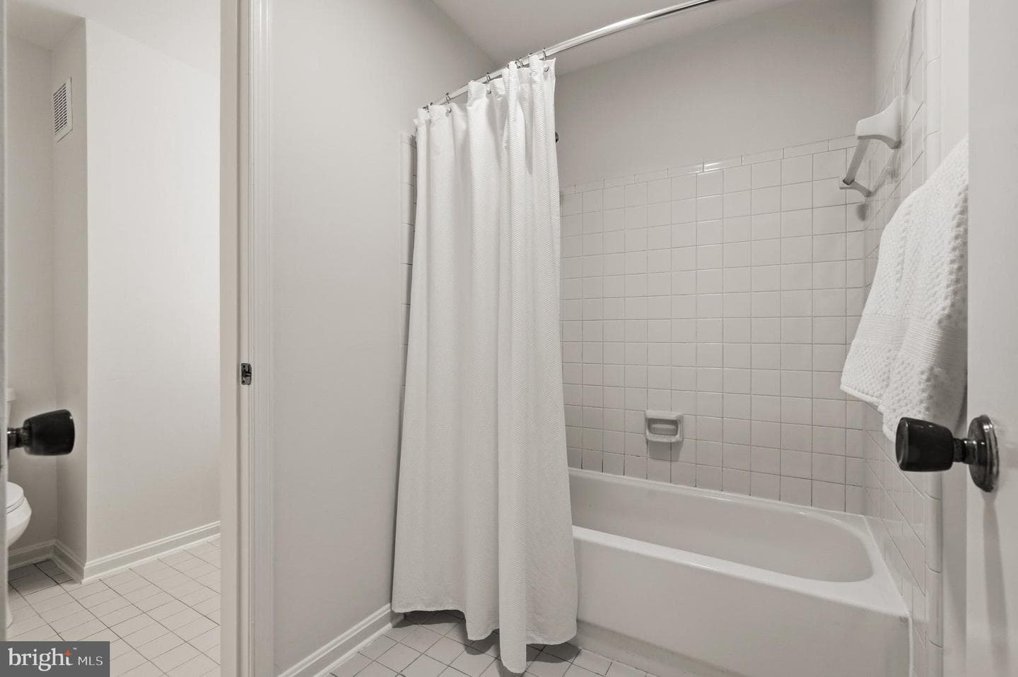 10026 Oakton Terrace Road photo 30