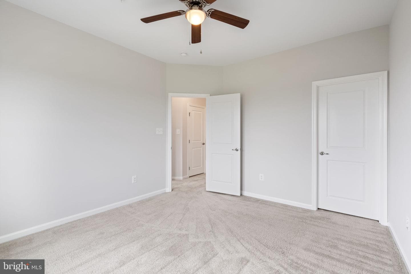 13748 Atlantis Street photo 20