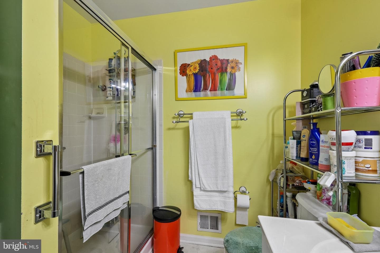 2525 James Madison Circle photo 16