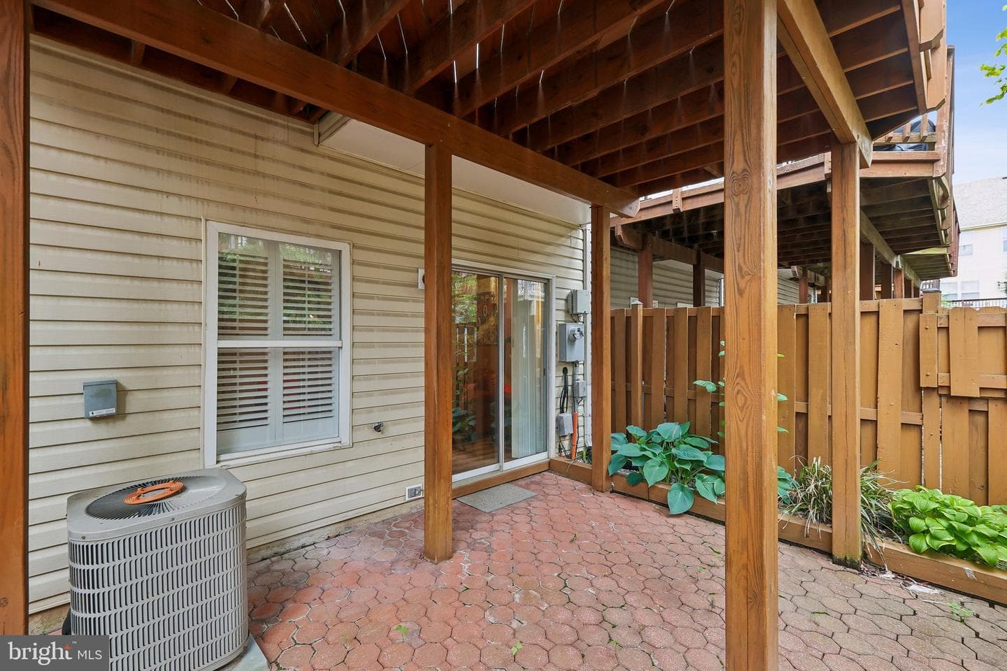 2525 James Madison Circle photo 28