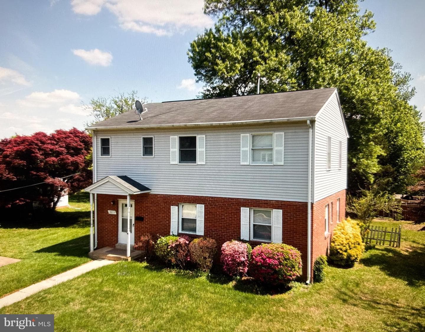 2033 Maynard Dr