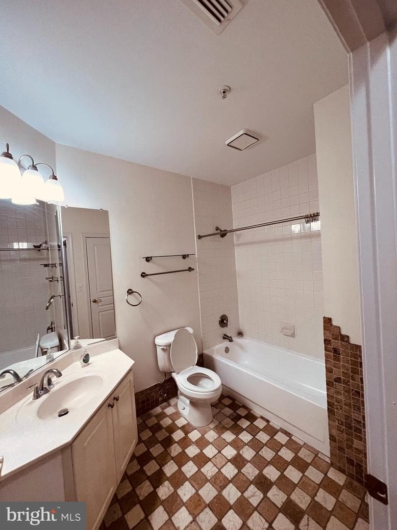 2204 Westcourt Lane #113 photo 12