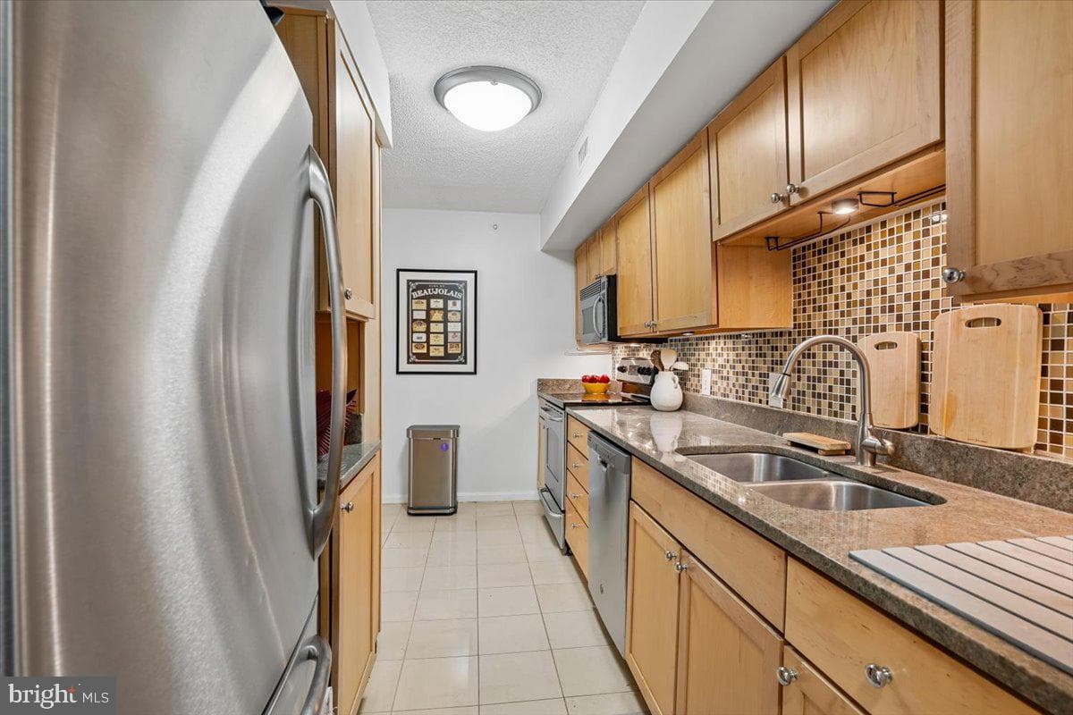 2230 George C Marshall Drive #512 photo 15