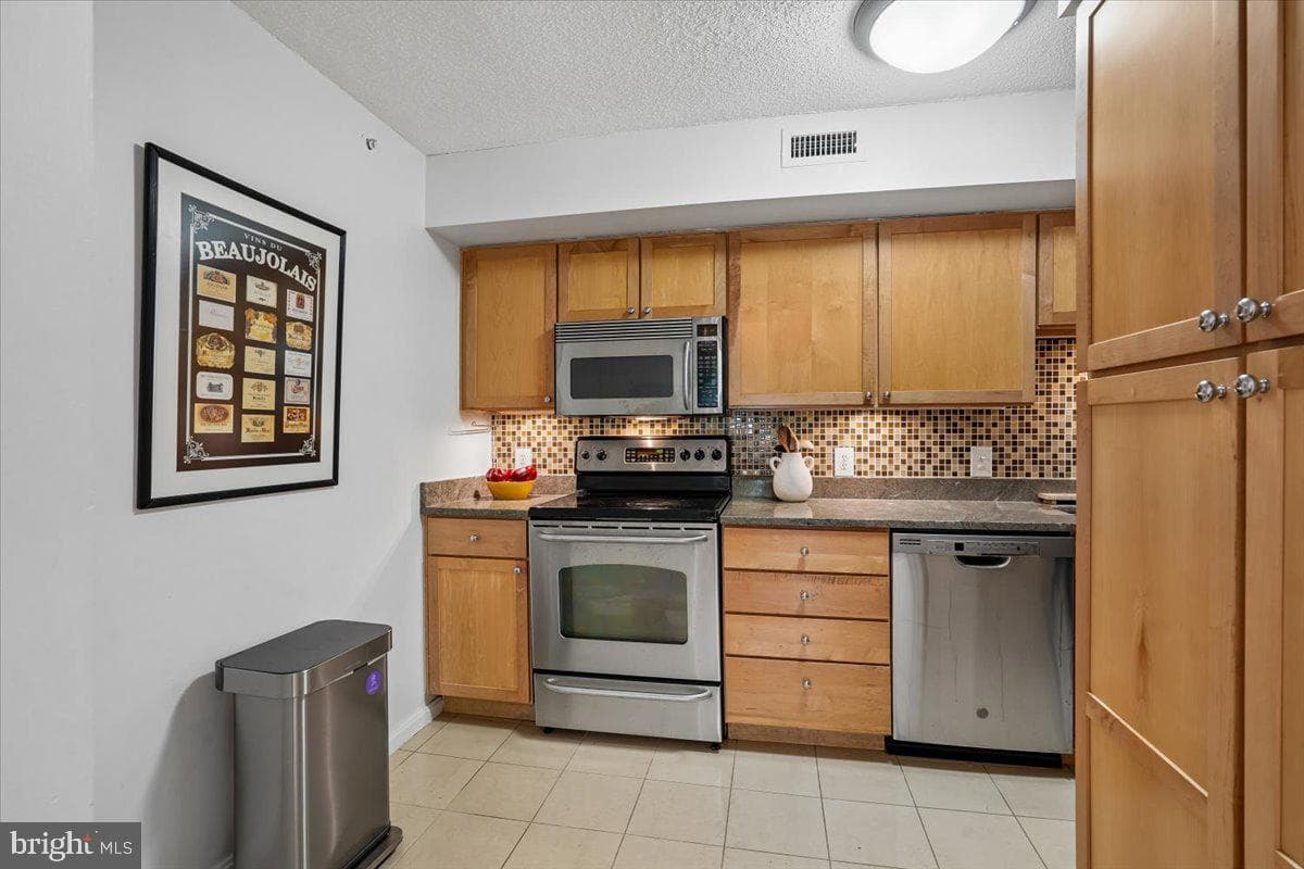 2230 George C Marshall Drive #512 photo 17