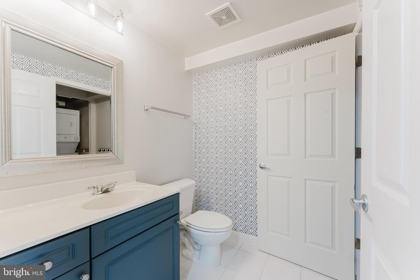 2726 Gallows Road #202 photo 12