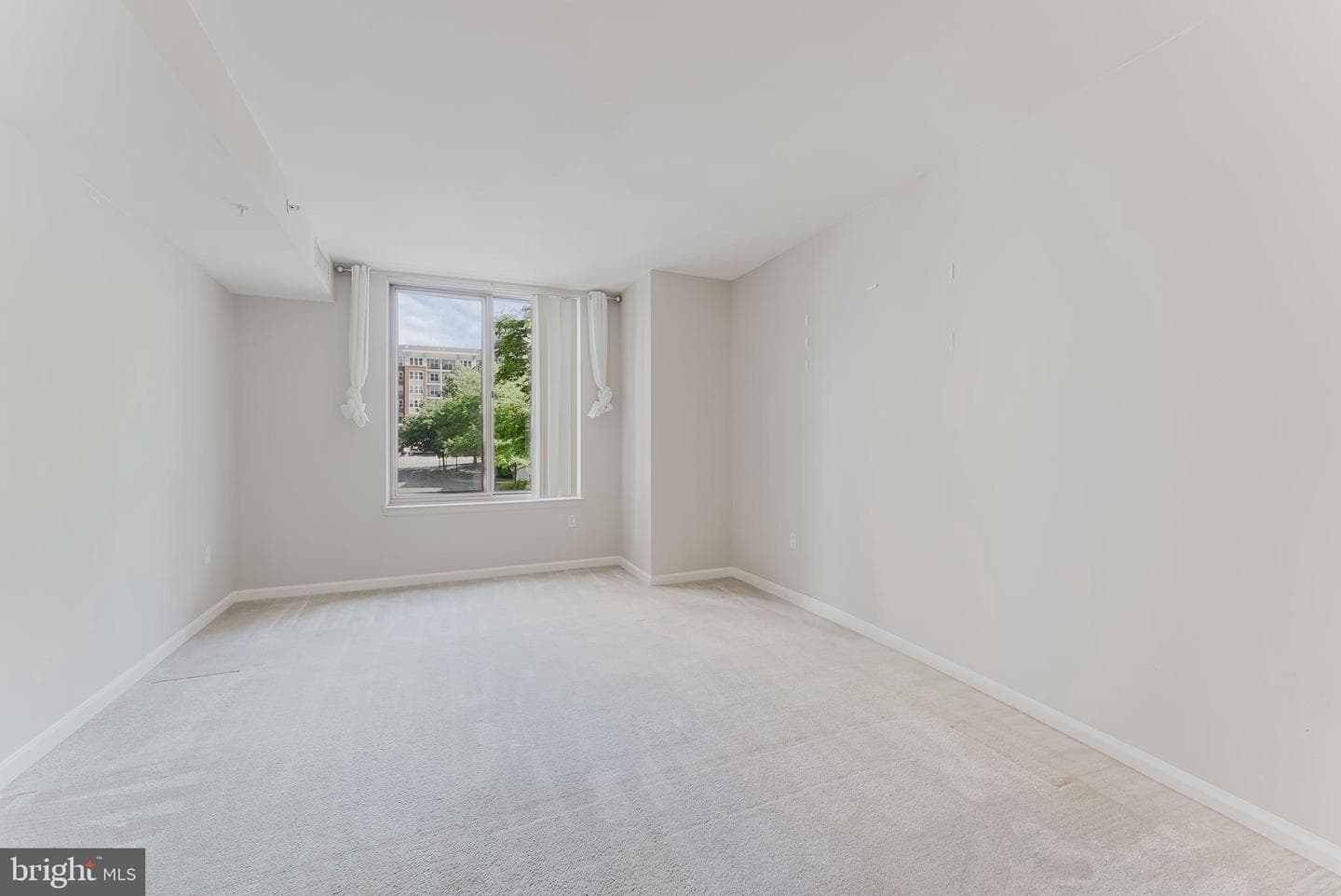 2726 Gallows Road #202 photo 23