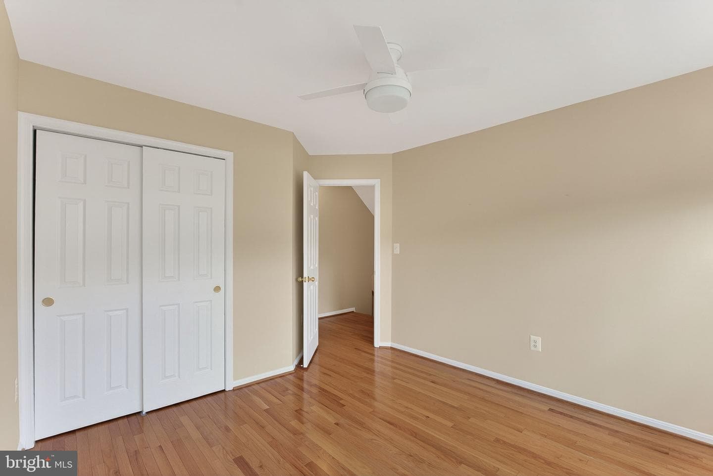 7412 Gillingham Row photo 31