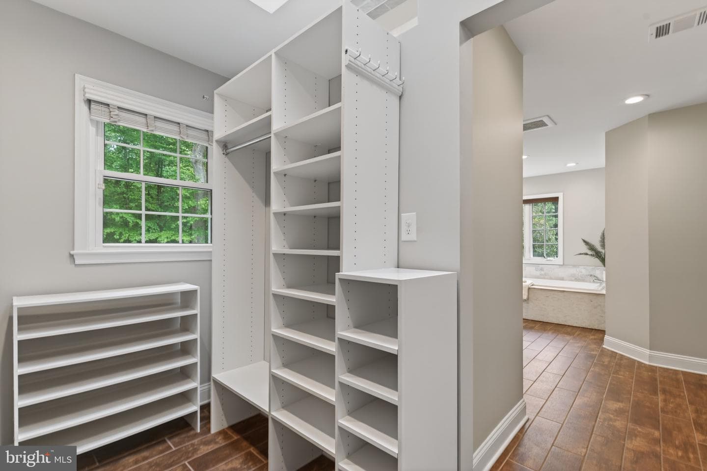 7211 Laketree Drive photo 33