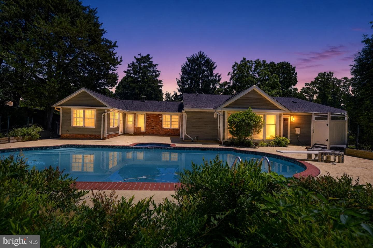 4042 Doveville Lane photo 3