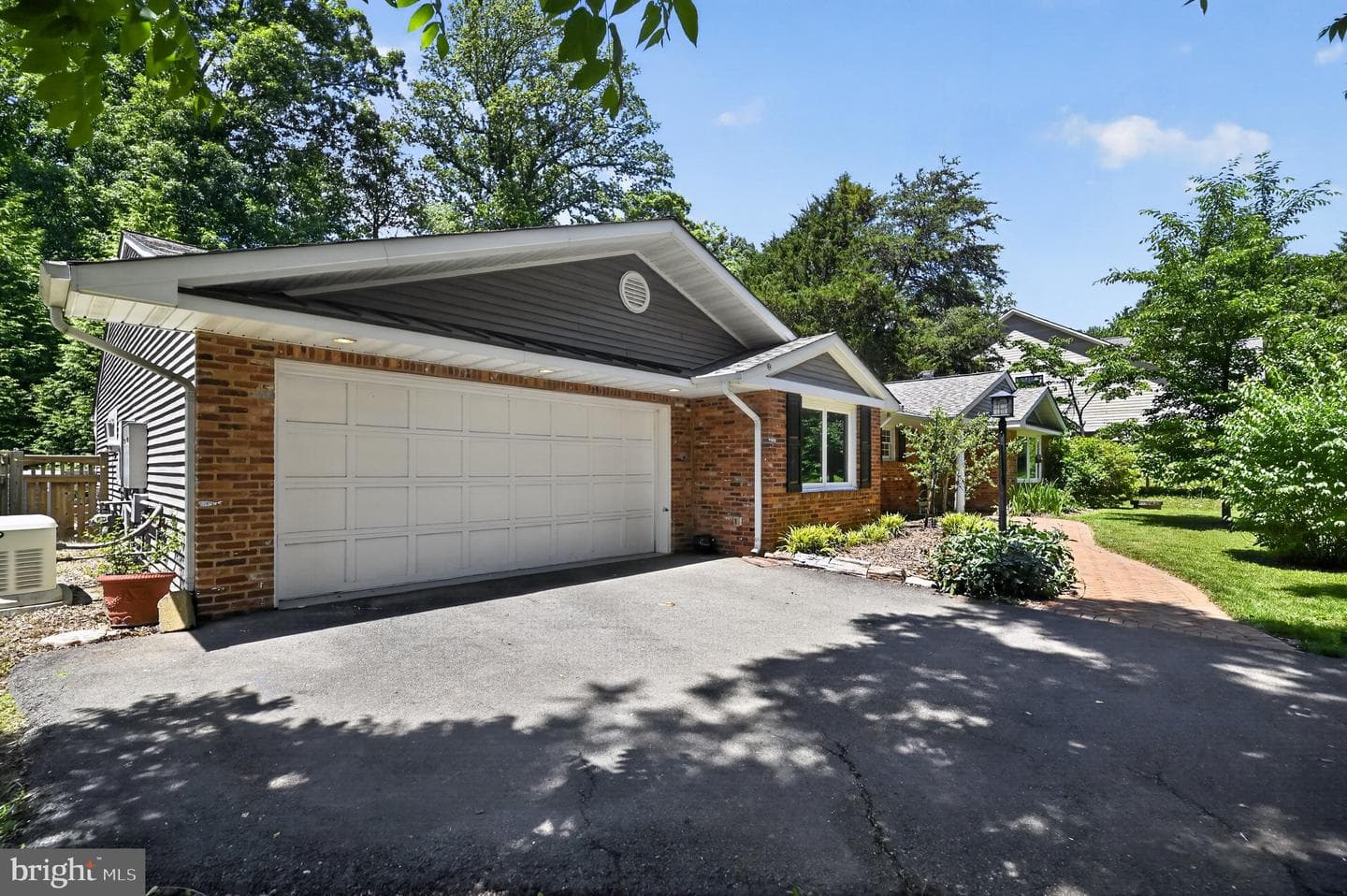 4042 Doveville Lane photo 6