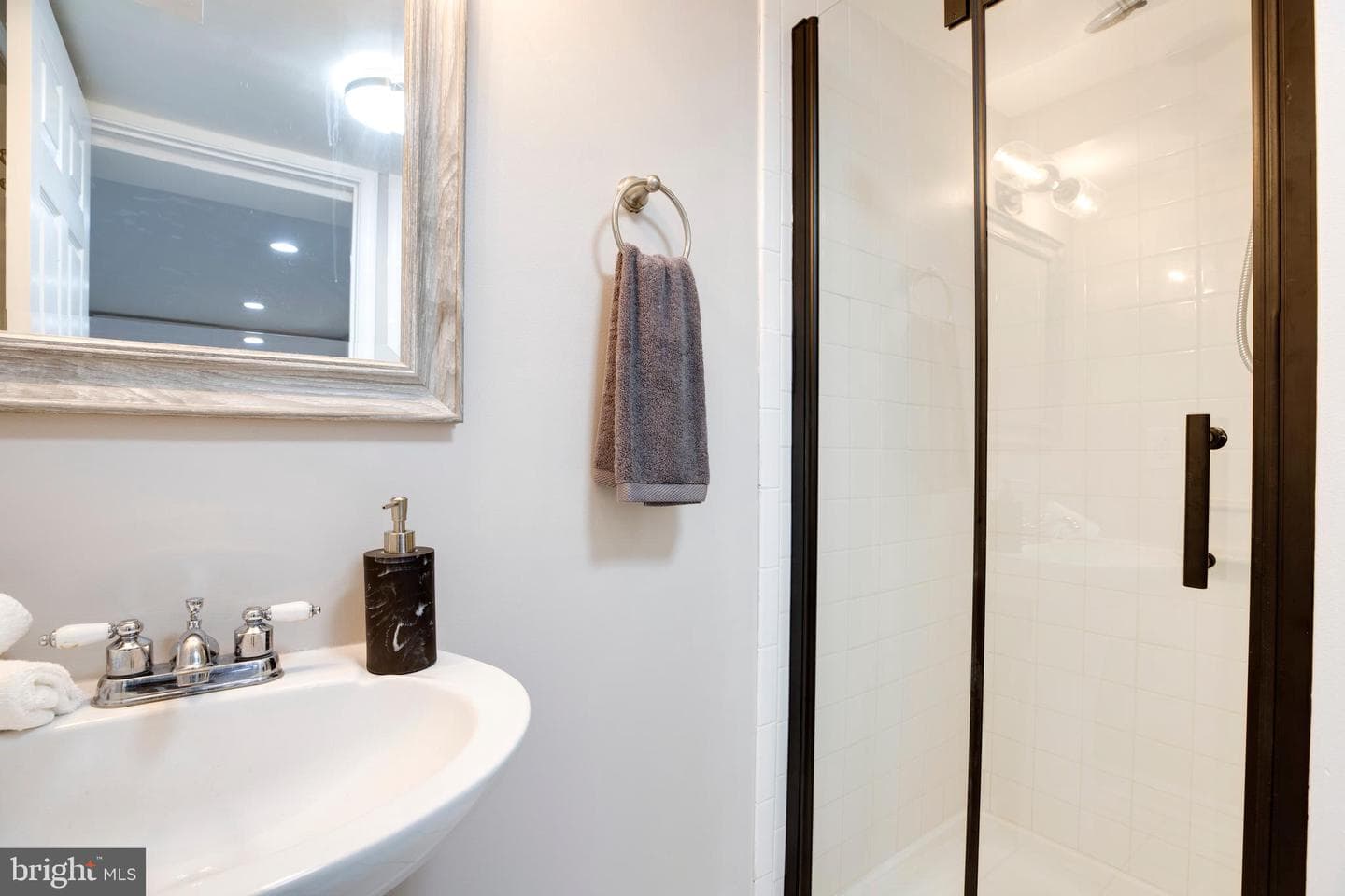 15027 Braddock Road photo 64