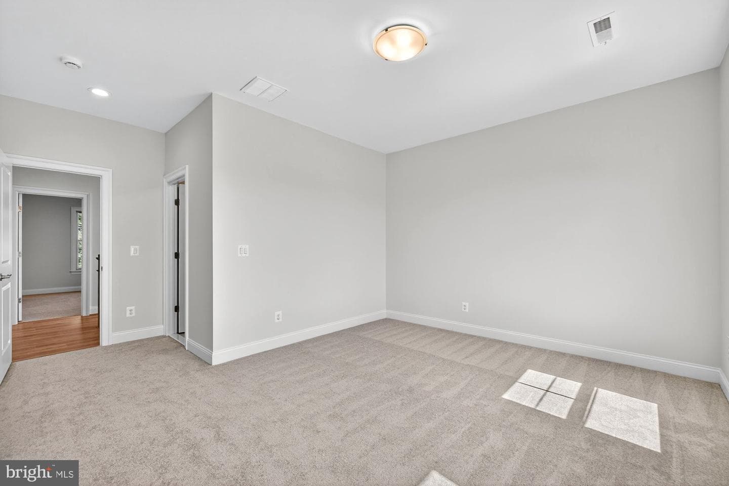 608 Roberts Drive NW photo 32