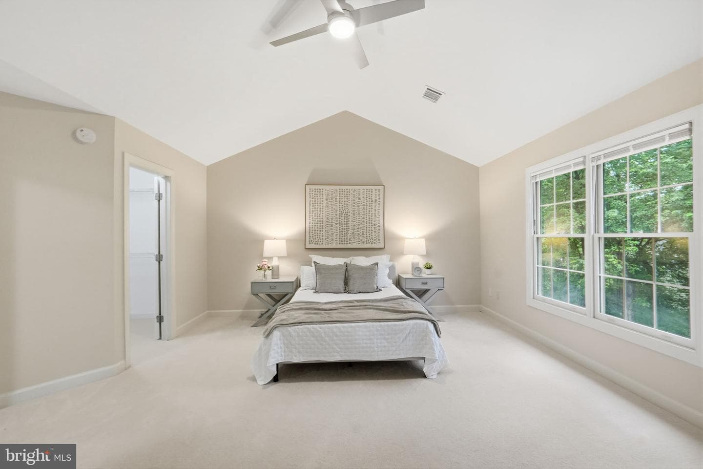125 Roland Court SW photo 18
