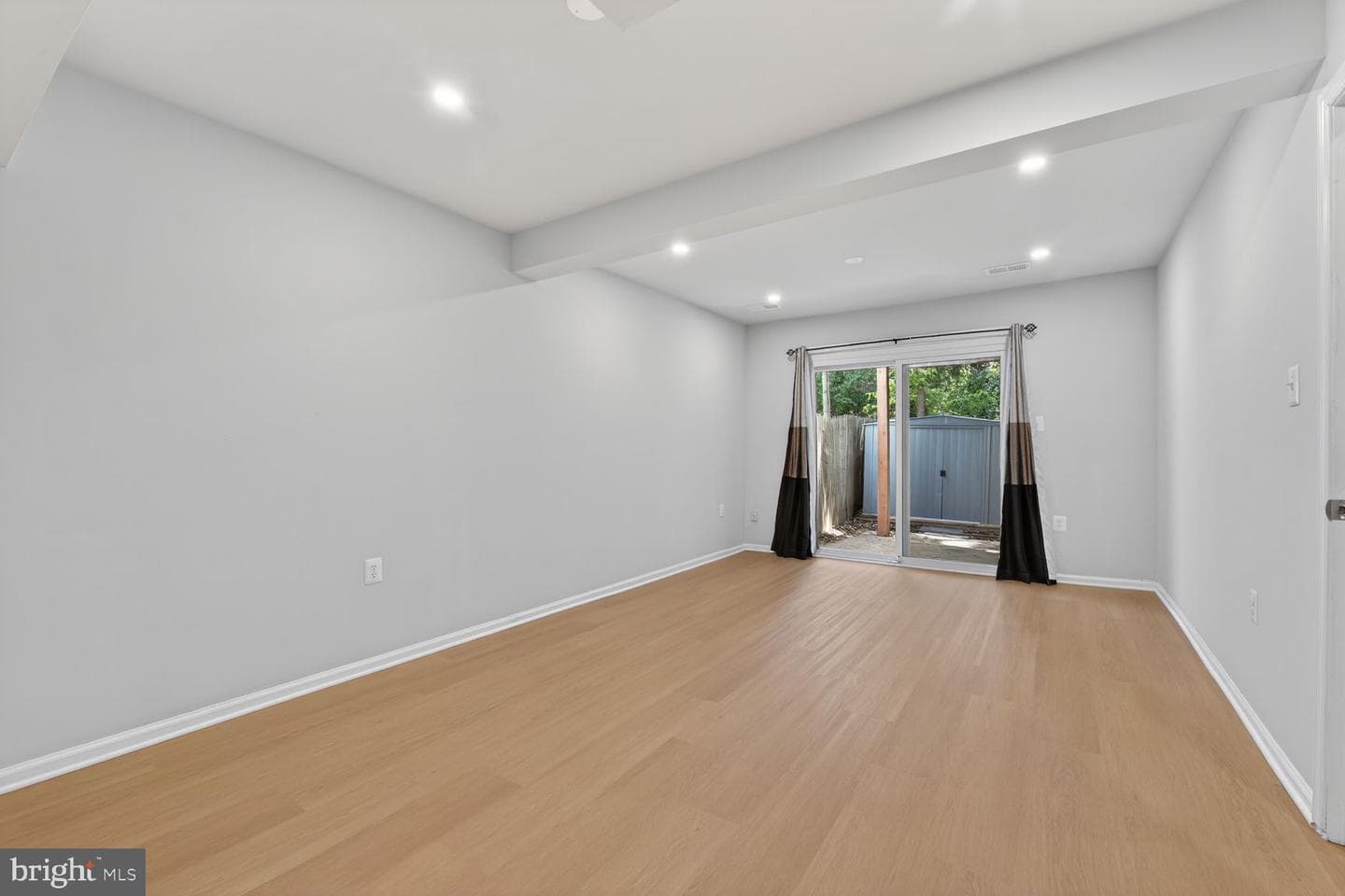 10041 Chestnut Wood Lane photo 23