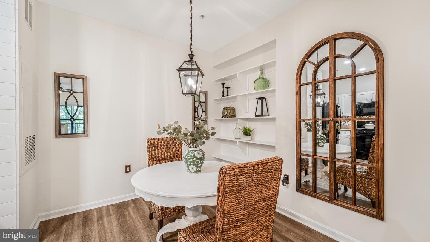 5115 Travis Edward Way #E photo 11