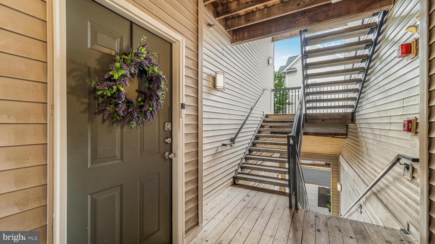 5115 Travis Edward Way #E photo 2