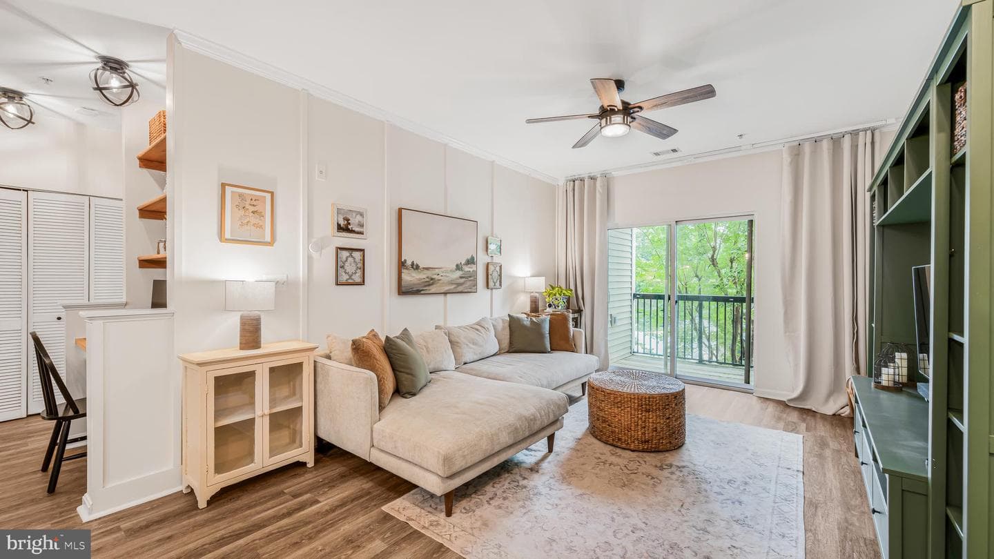 5115 Travis Edward Way #E photo 7