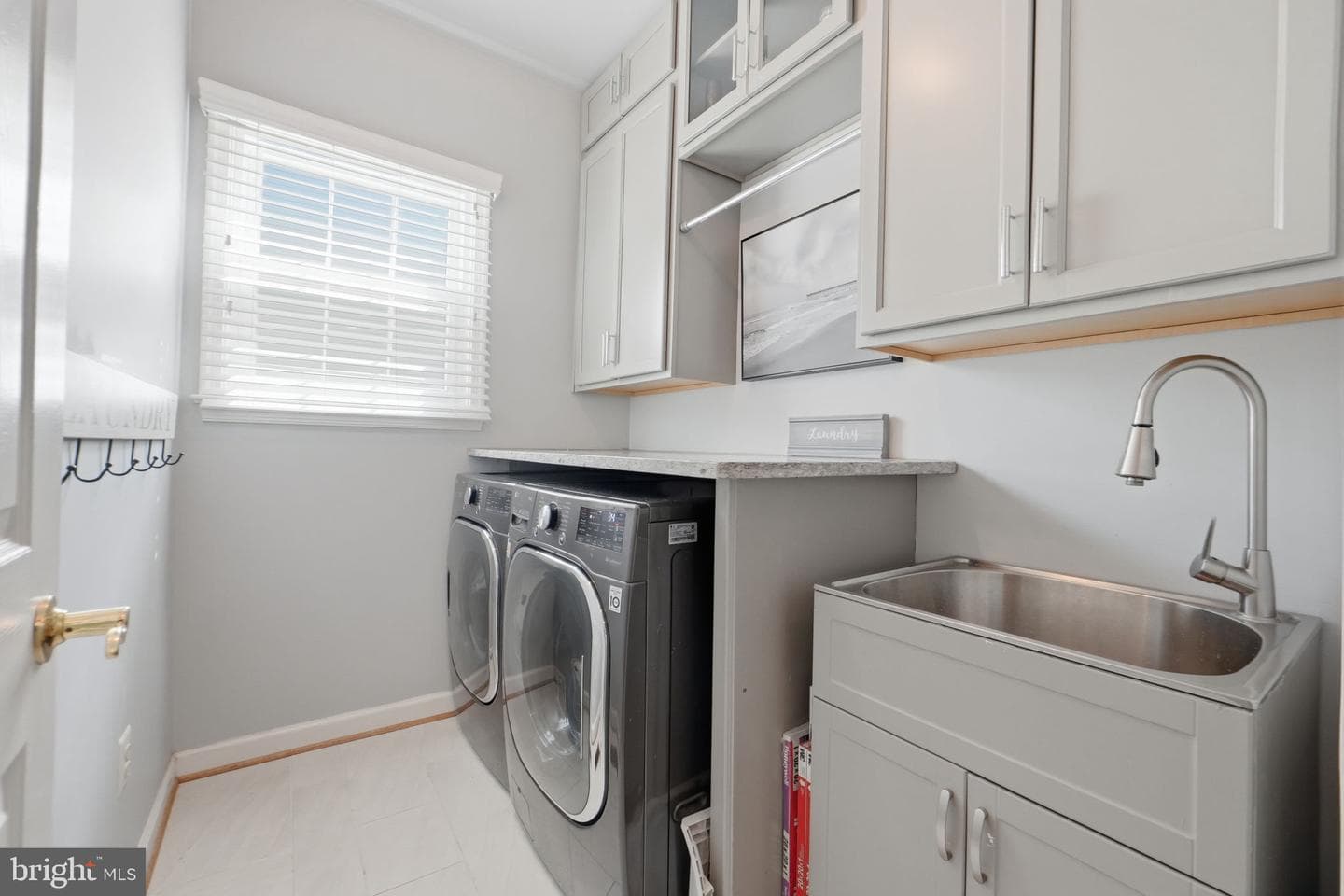7425 Spring Summit Road photo 23
