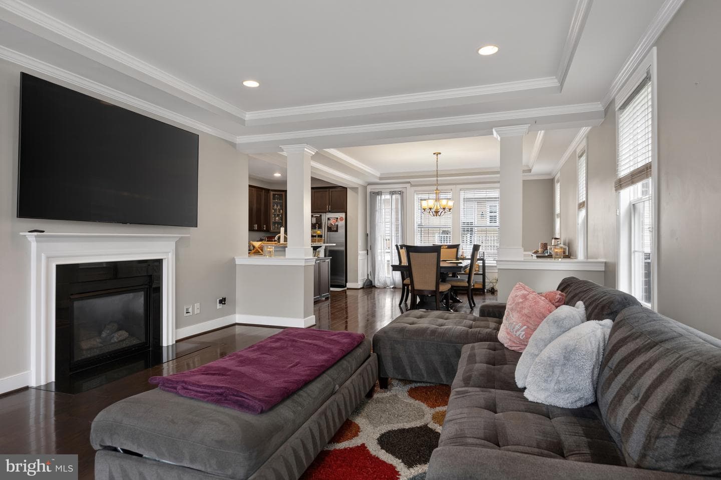 2037 Blunt Lane photo 11