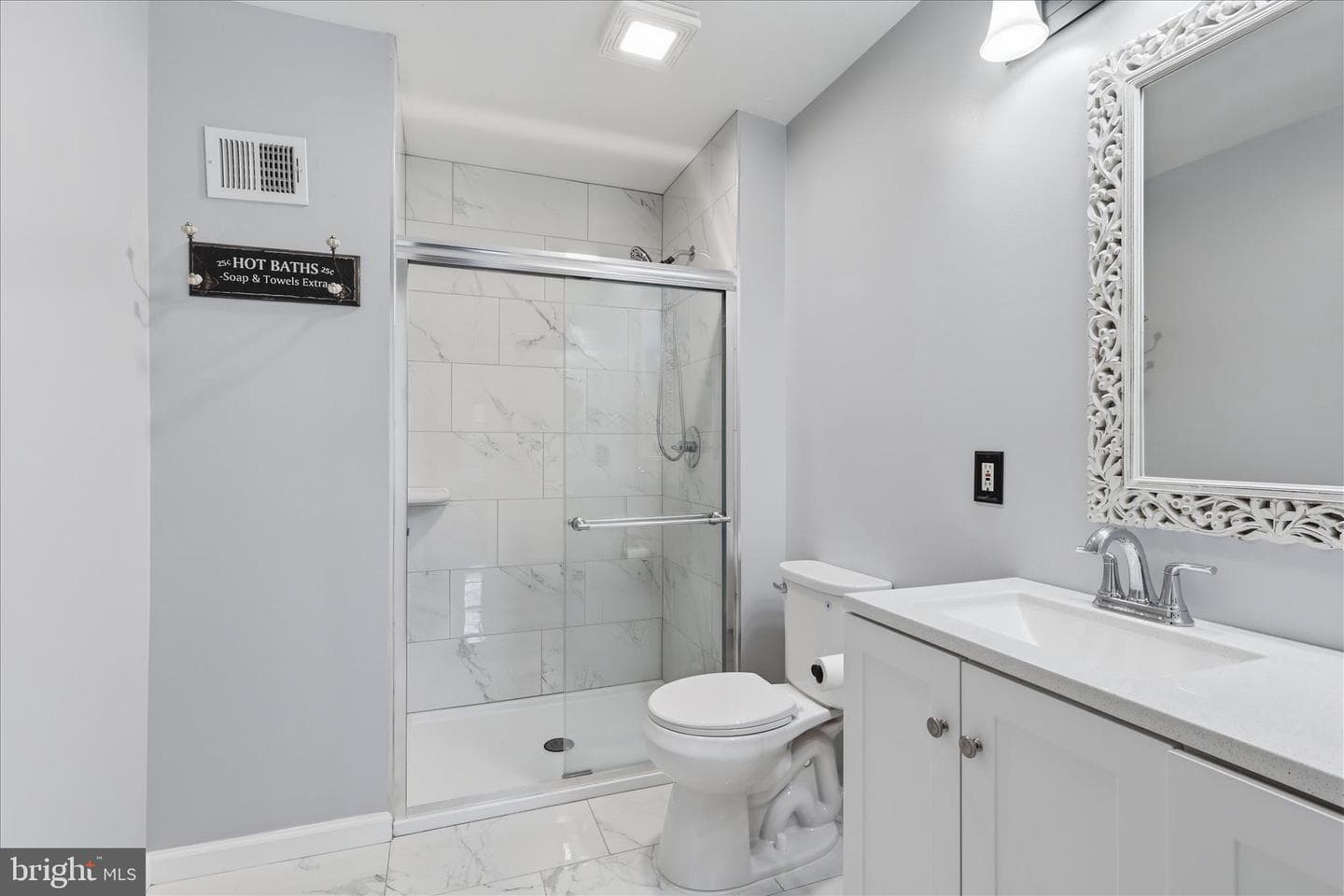 10256 Friendship Court photo 19