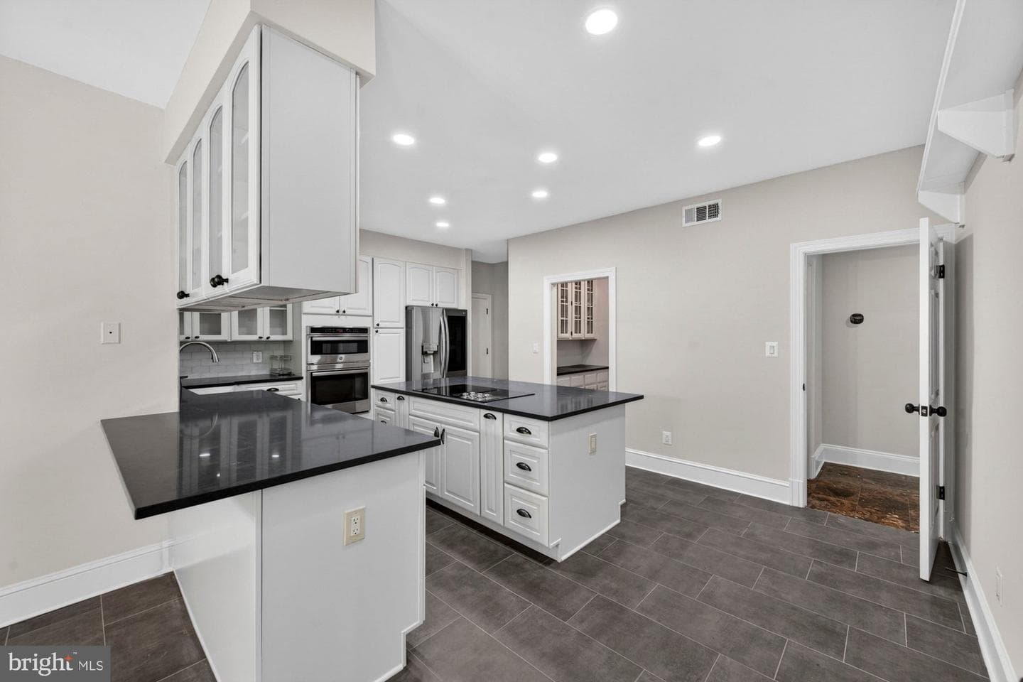 1504 Night Shade Court photo 20