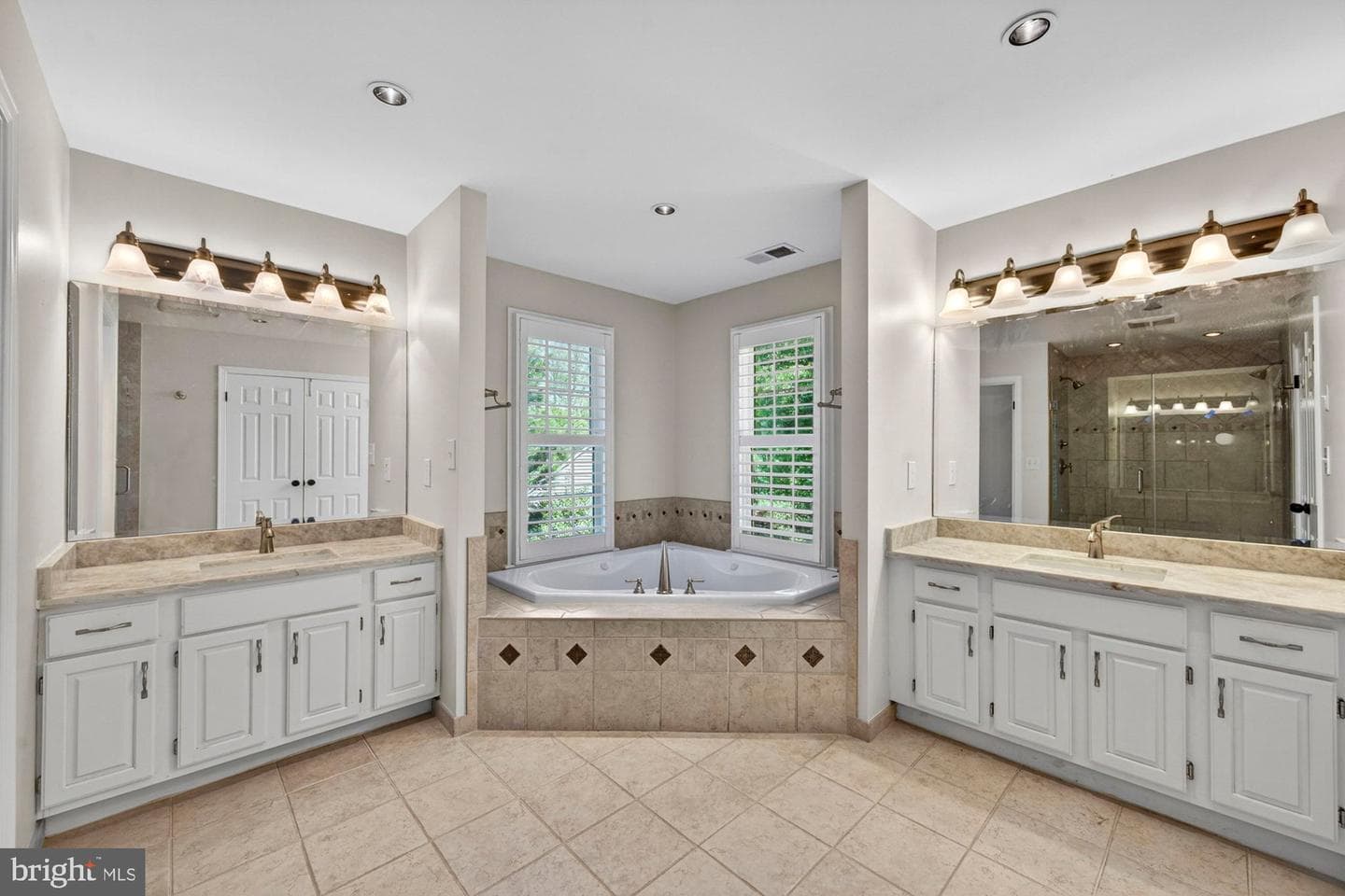 1504 Night Shade Court photo 6