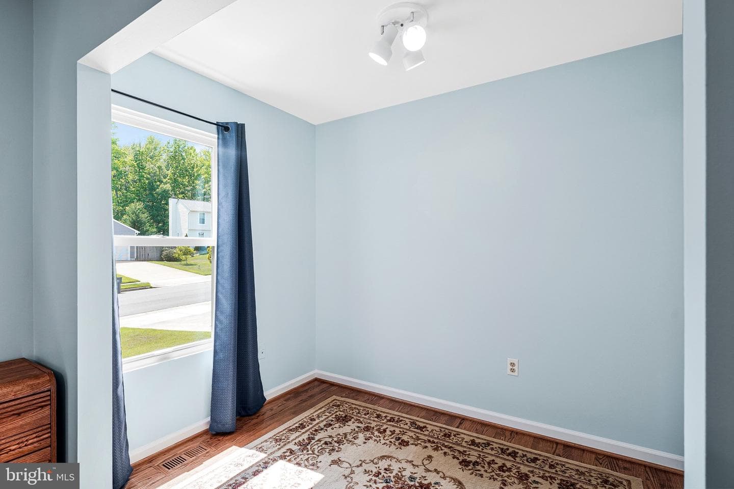 6615 Crayford Street photo 19