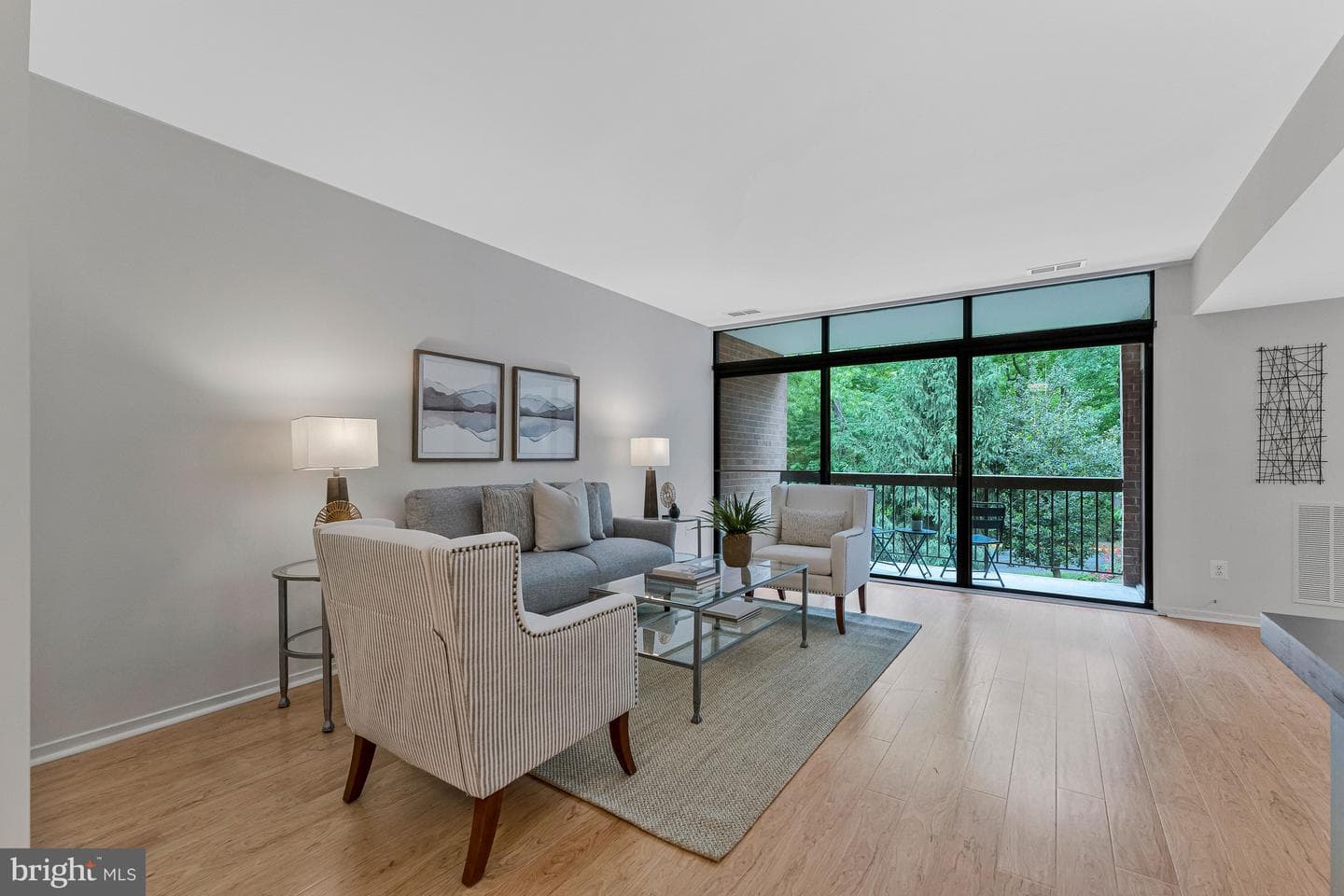 1621 Parkcrest Circle #201 photo 4