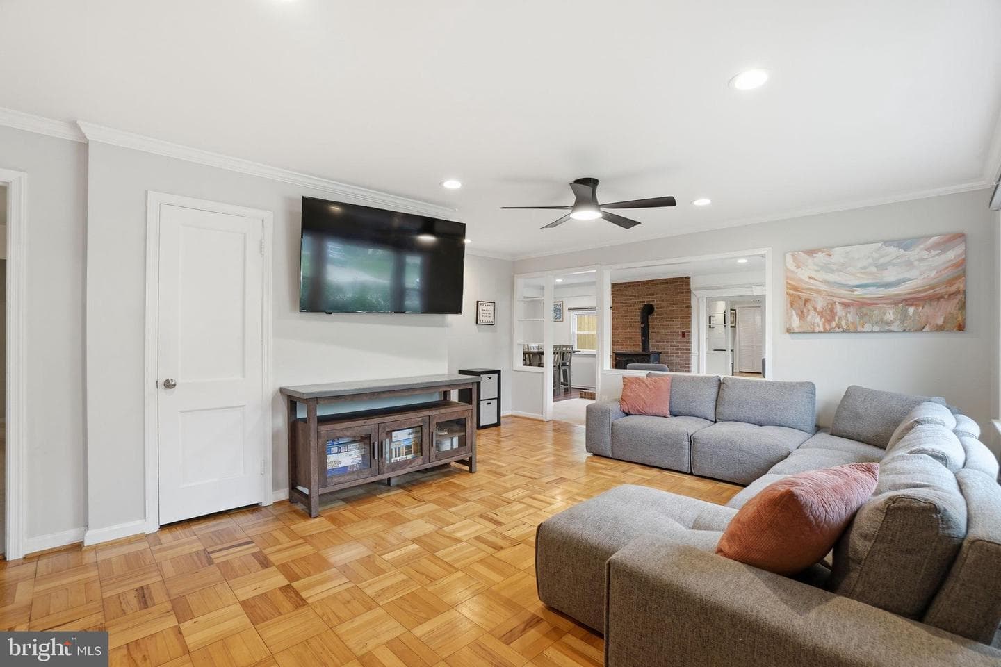 6626 Dorset Drive photo 2