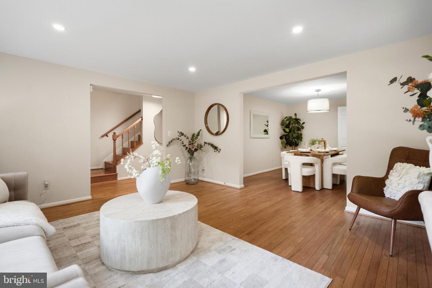 8943 Park Forest Dr photo 10