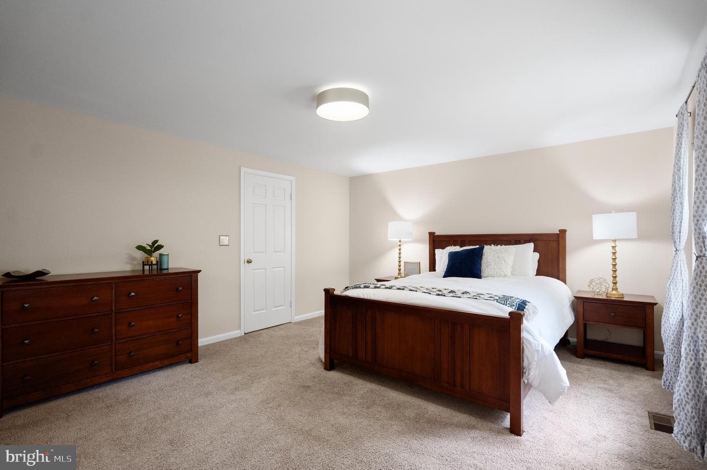 8943 Park Forest Dr photo 45