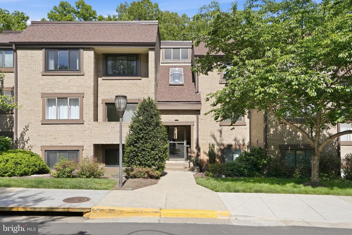 1663 Parkcrest Circle ##5b/300 photo 2