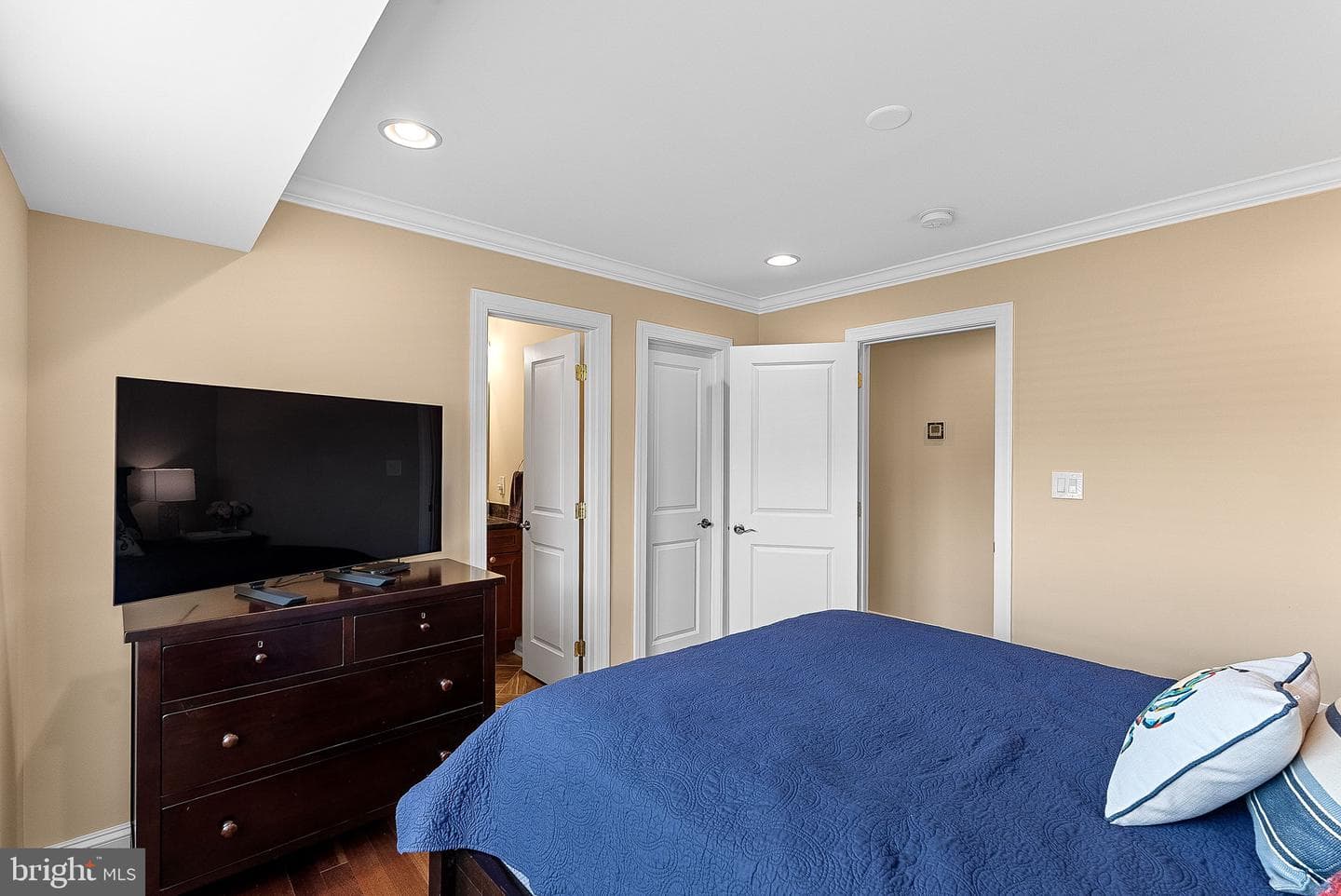 6932 Alpine Drive photo 32