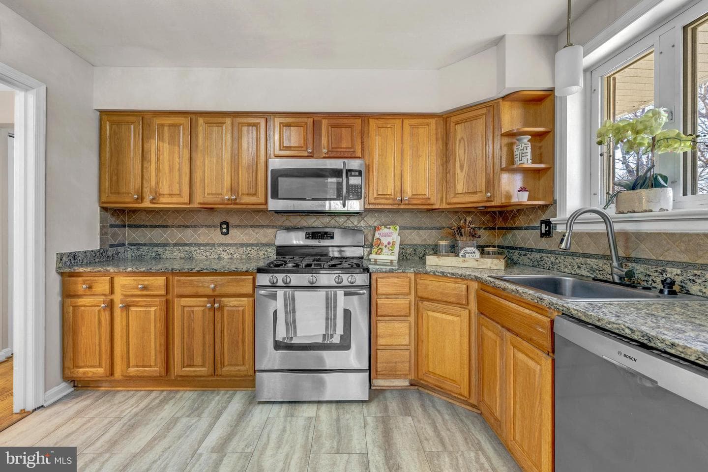 8706 Braeburn Drive photo 9