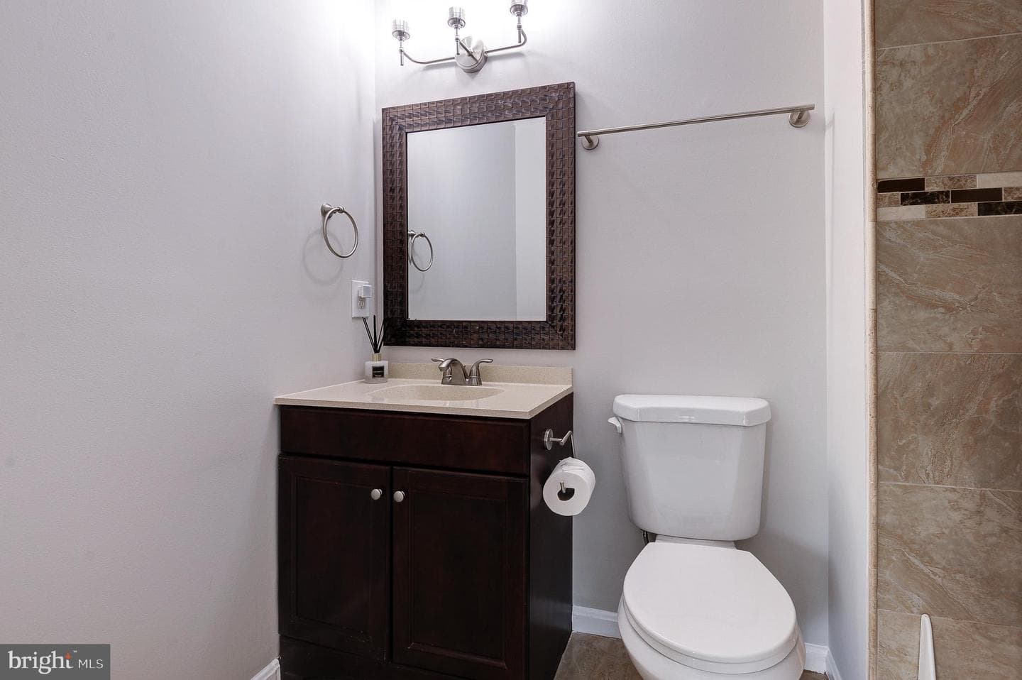 7832 Gum Springs Village Drive photo 25
