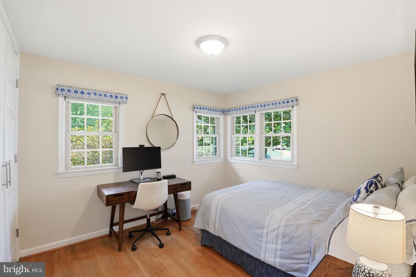 7914 Bainbridge Road photo 16
