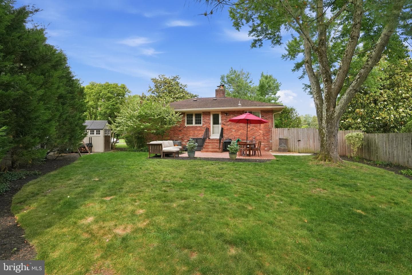 7914 Bainbridge Road photo 25