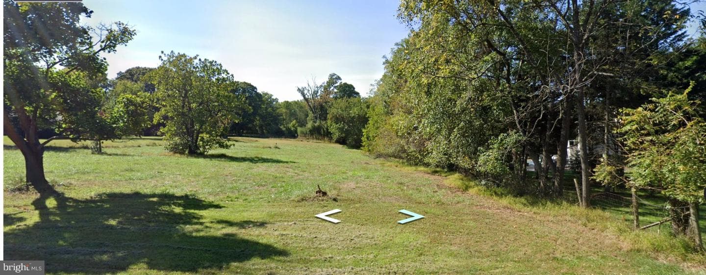 900 Seneca Road photo 3
