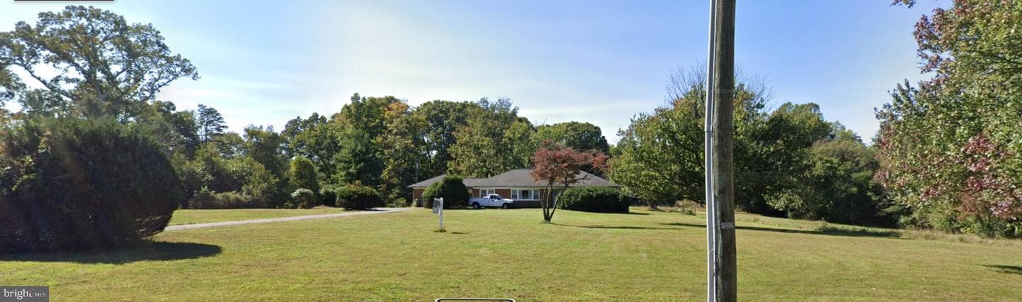 900 Seneca Road photo 4