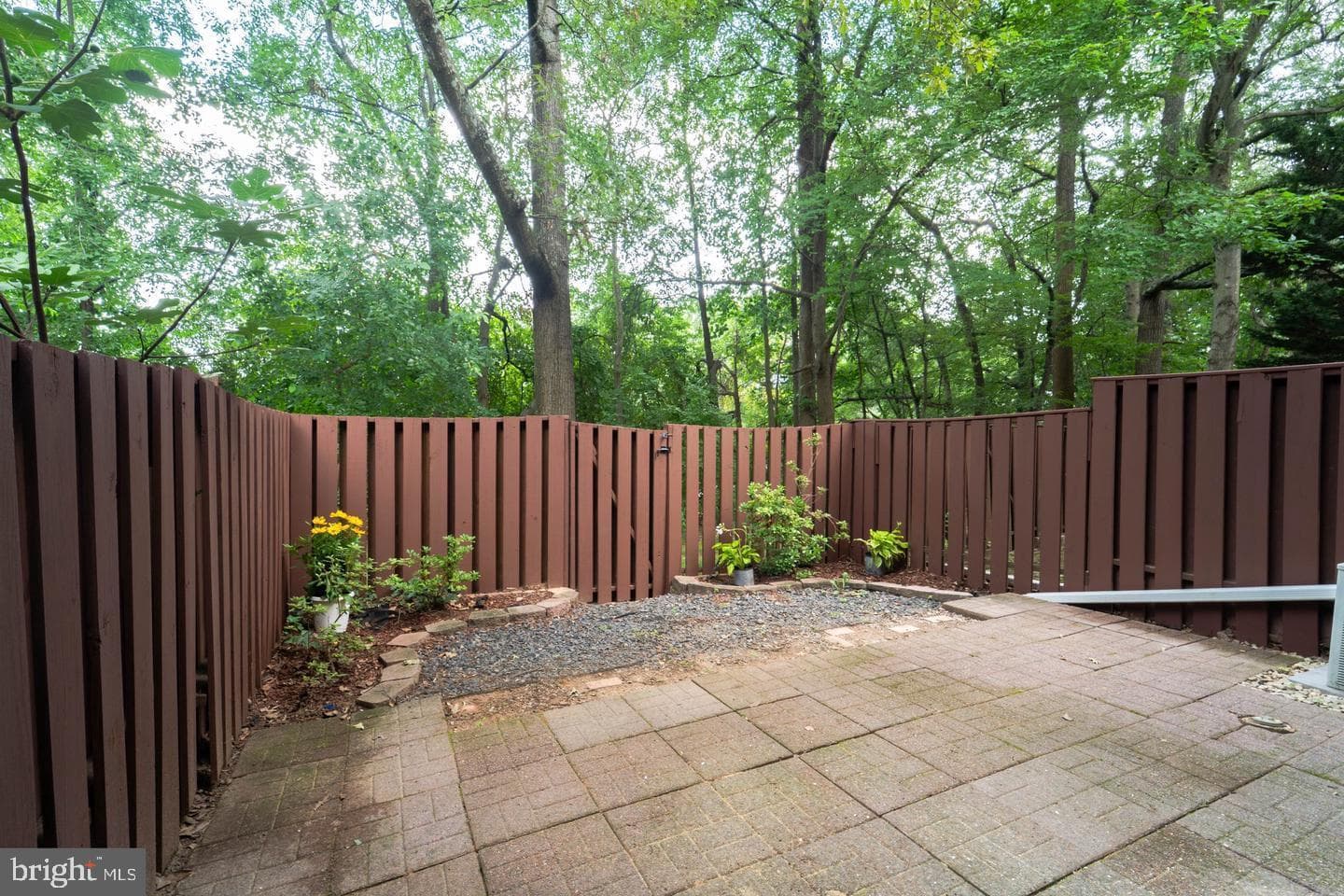 2221 Southgate Square photo 28