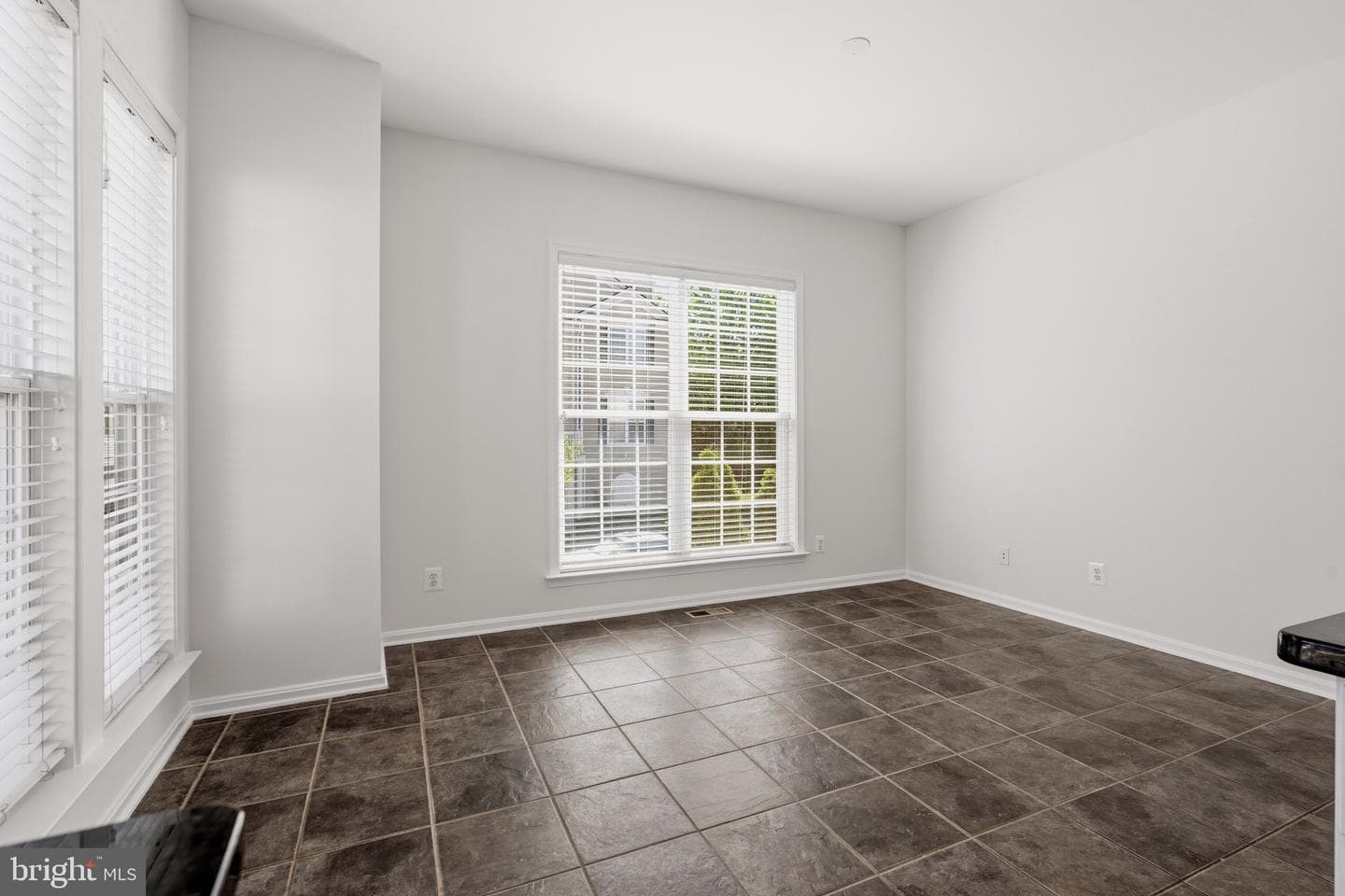 5066 Village Fountain Place photo 13