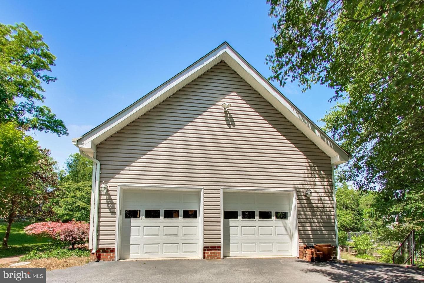 6454 Woodridge Road photo 38