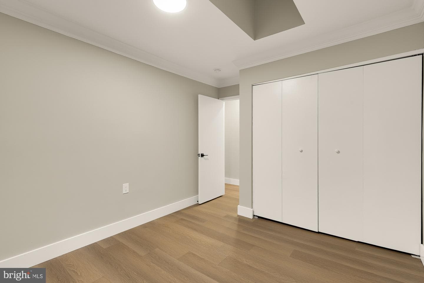 4555 Metro Court photo 28