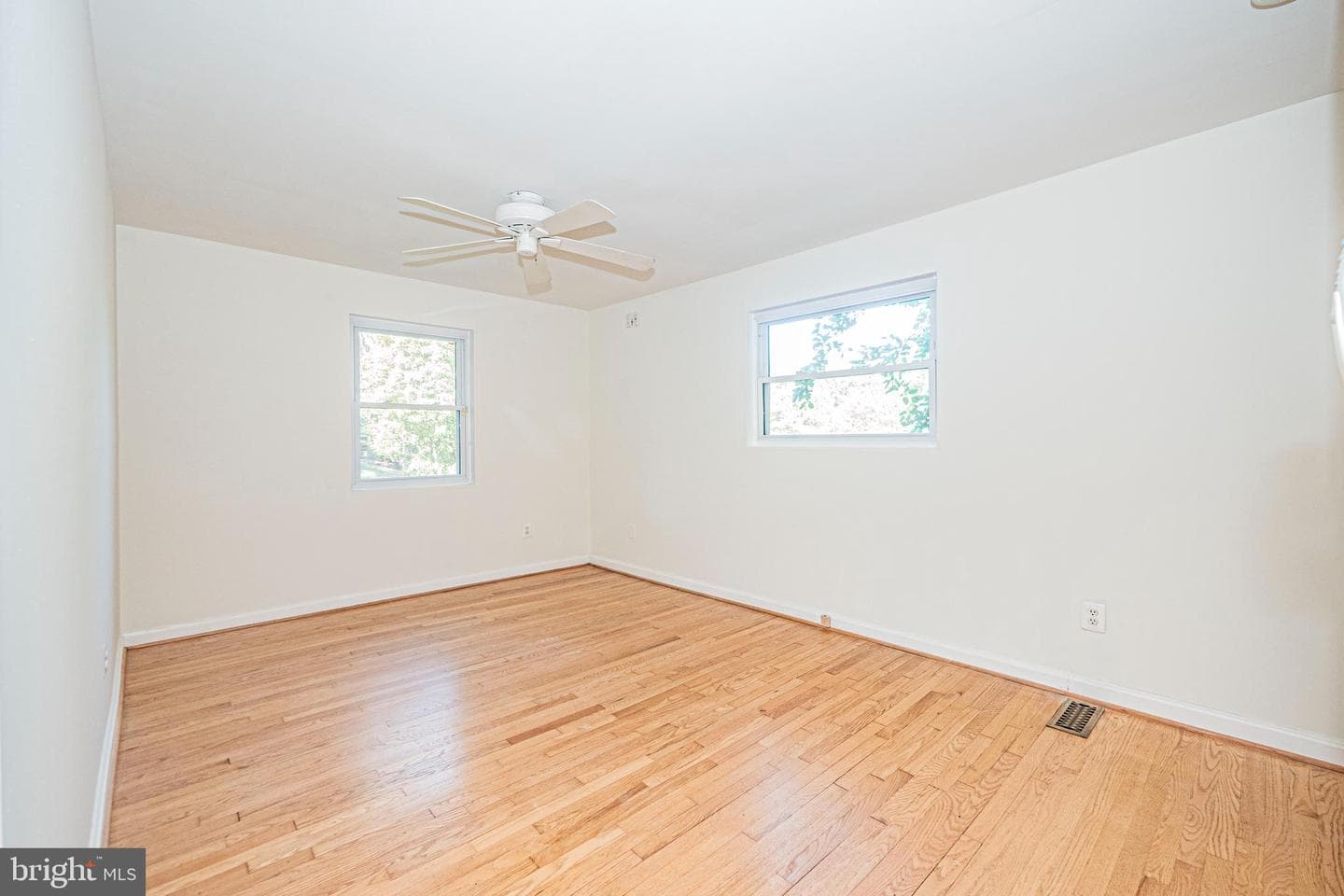 6466 Oakwood Drive photo 20