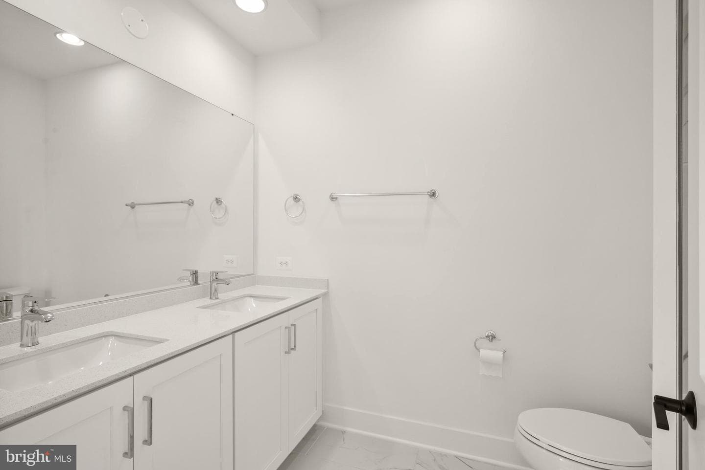3100 Camber Place photo 32