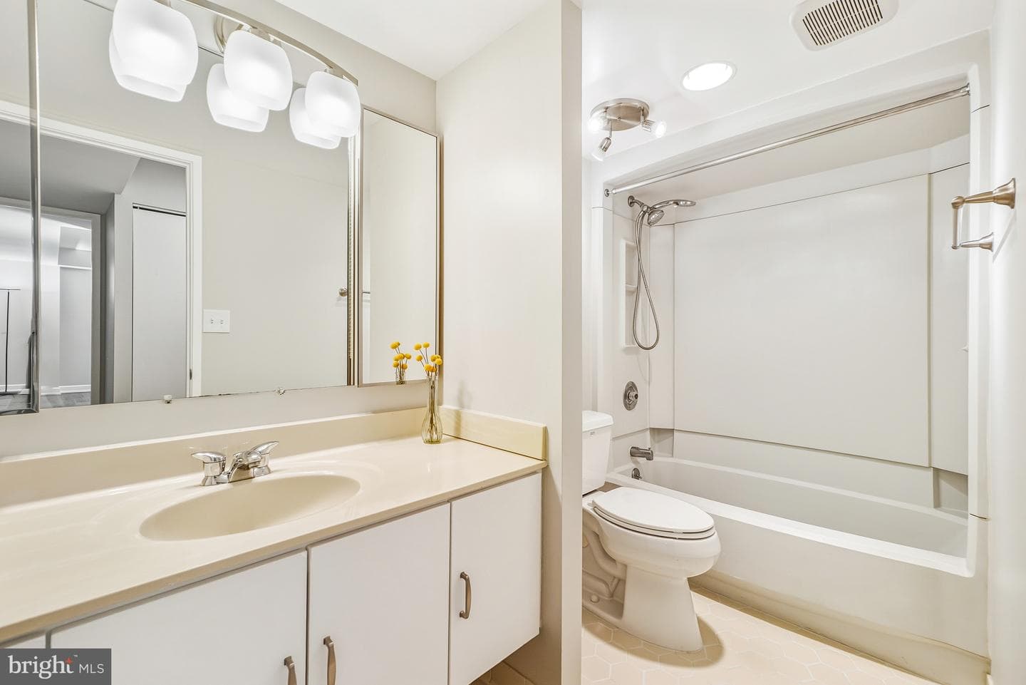 5904 Mount Eagle Drive #601 photo 26