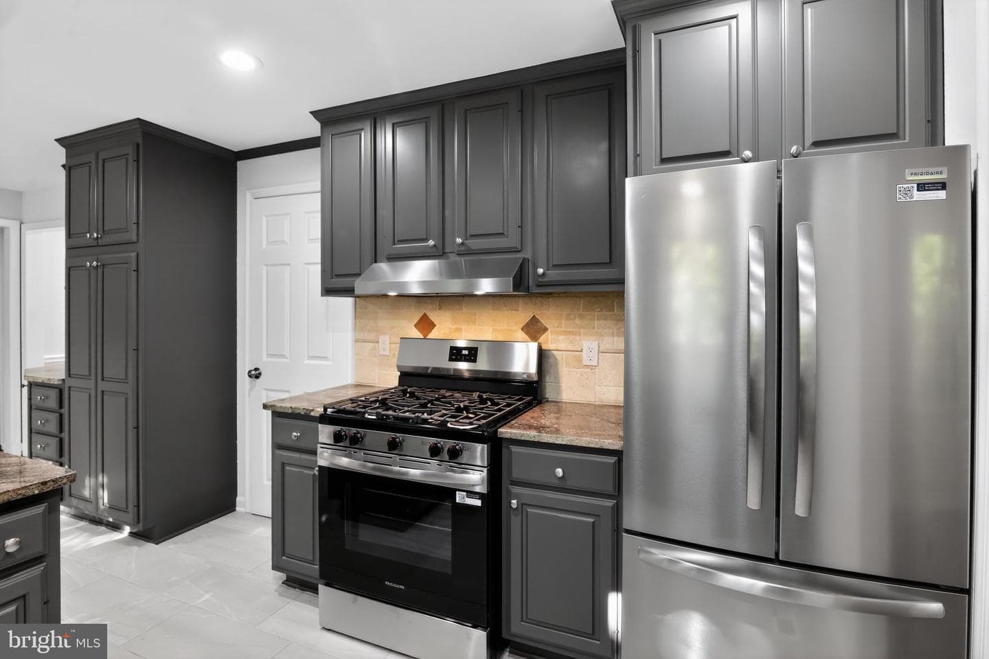 7785 Tangier Drive photo 4