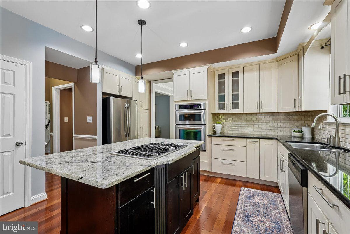 13908 Balmoral Terrace photo 16