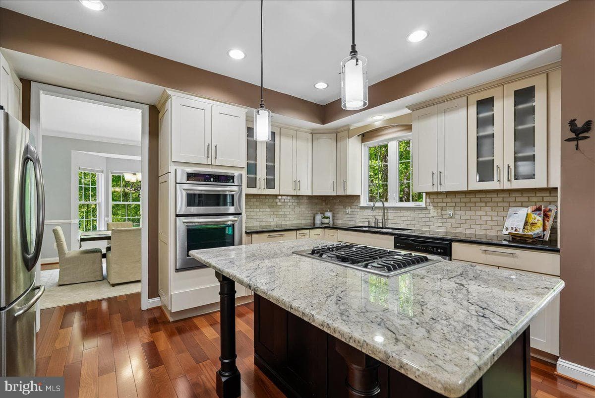 13908 Balmoral Terrace photo 17