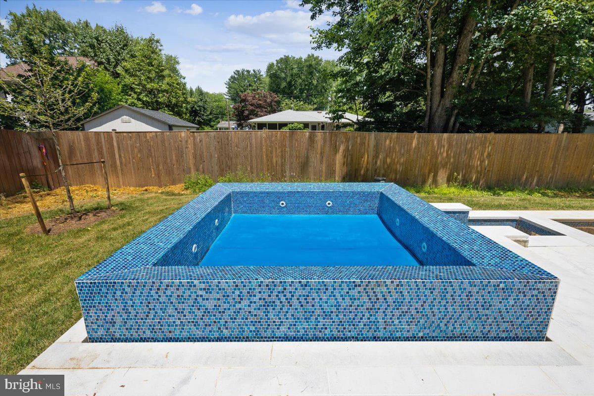 1002 Avery Court SW photo 18